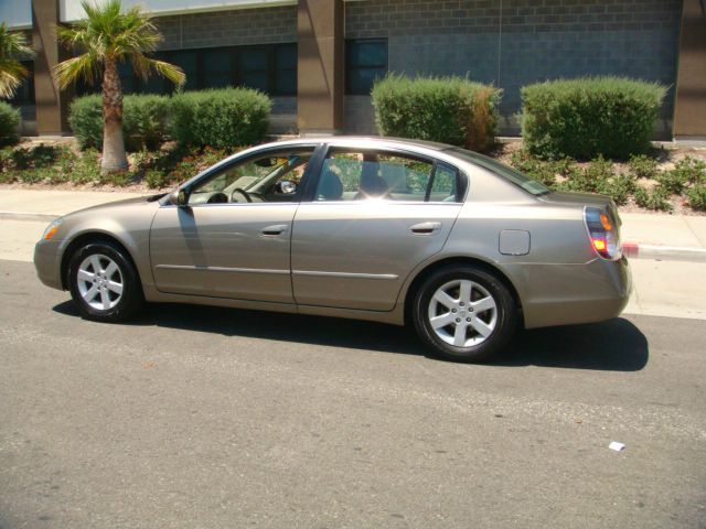 Nissan Altima 2002 photo 1