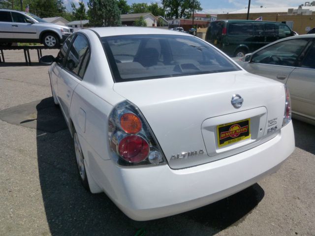 Nissan Altima 2002 photo 1