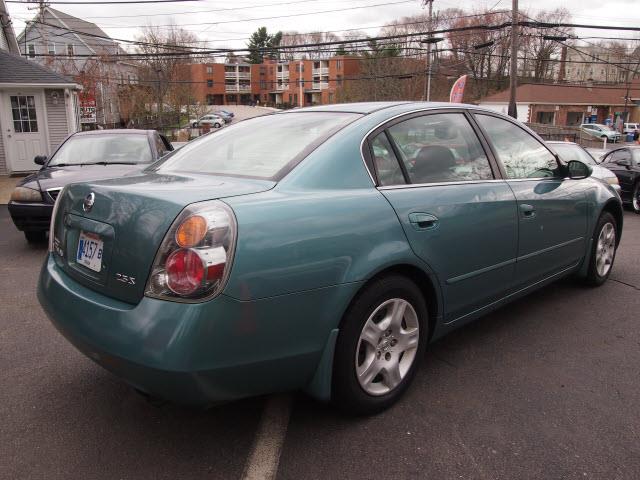 Nissan Altima 2002 photo 4