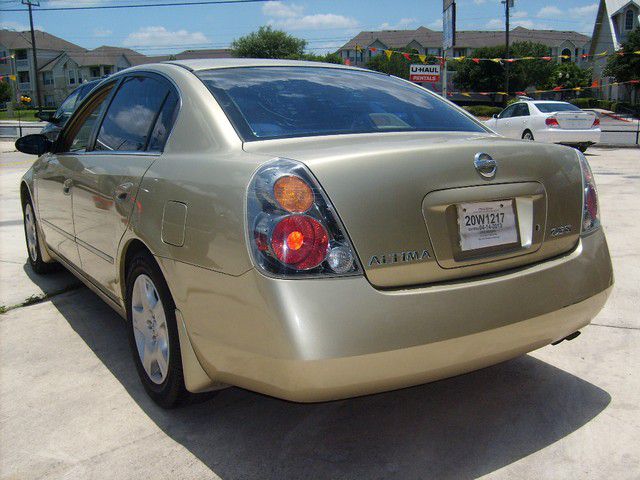 Nissan Altima 2002 photo 1