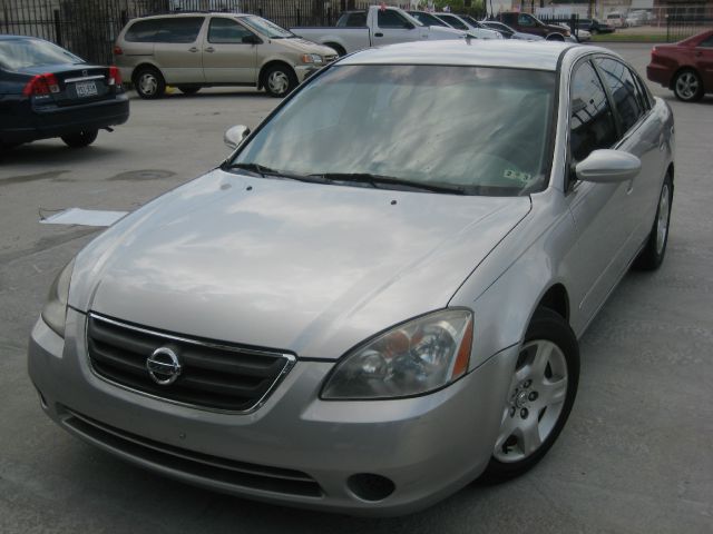 Nissan Altima 2002 photo 2