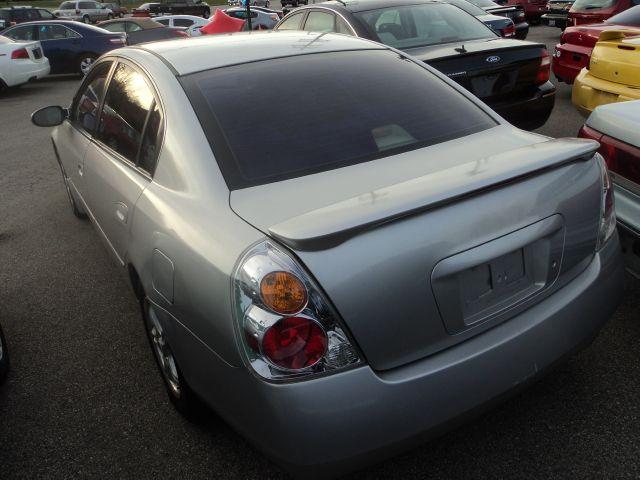 Nissan Altima 2002 photo 2