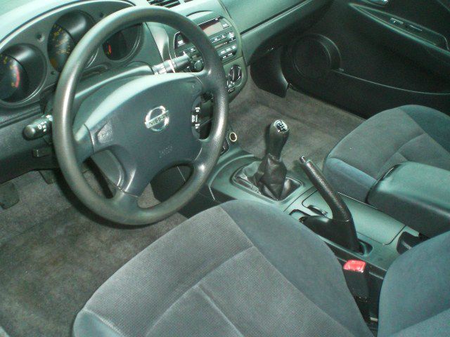 Nissan Altima 2002 photo 1