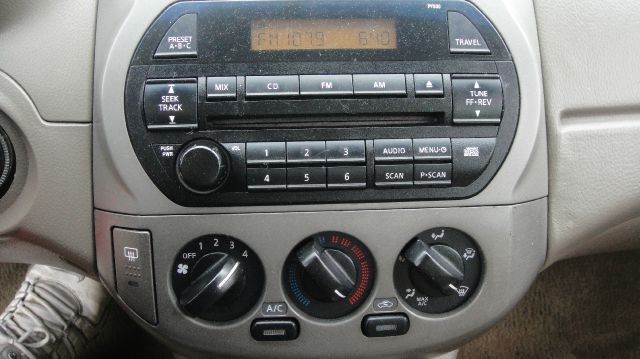 Nissan Altima 2002 photo 1