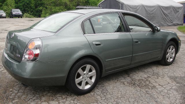 Nissan Altima 2002 photo 2