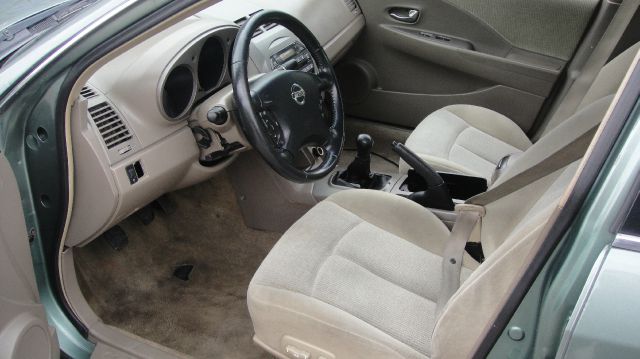 Nissan Altima 2002 photo 6