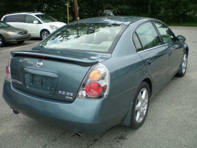 Nissan Altima 2002 photo 2