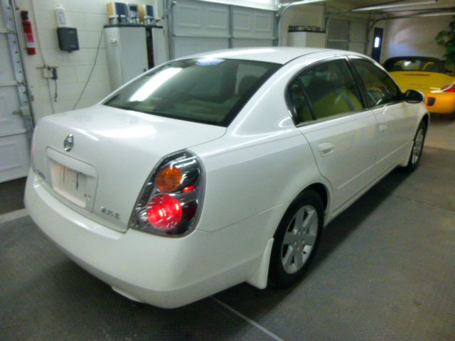 Nissan Altima 2002 photo 17