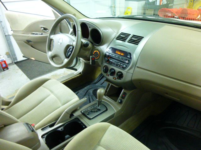 Nissan Altima 2002 photo 9