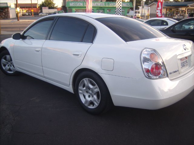 Nissan Altima 2002 photo 1