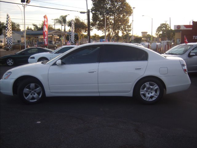 Nissan Altima 2002 photo 2