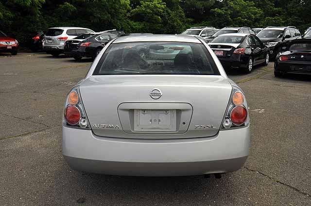 Nissan Altima 2002 photo 4