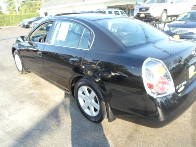 Nissan Altima 2002 photo 2