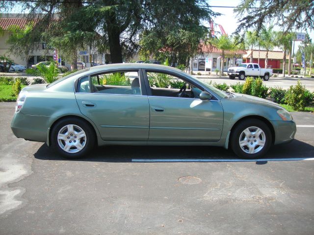 Nissan Altima 2002 photo 1