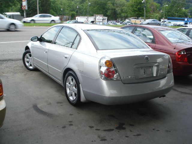 Nissan Altima 2002 photo 2