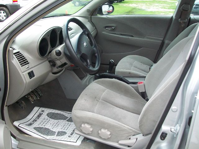 Nissan Altima 2002 photo 1