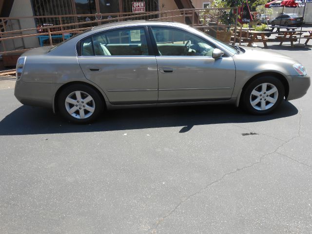 Nissan Altima 2002 photo 1