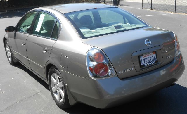 Nissan Altima 2002 photo 2