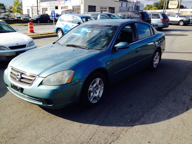 Nissan Altima Pickupslt Quad Cab SWB 4WD 4x4 Truck Sedan