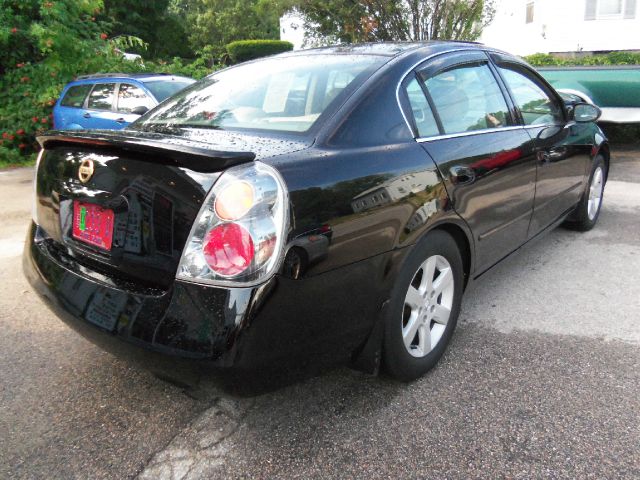 Nissan Altima 2002 photo 2