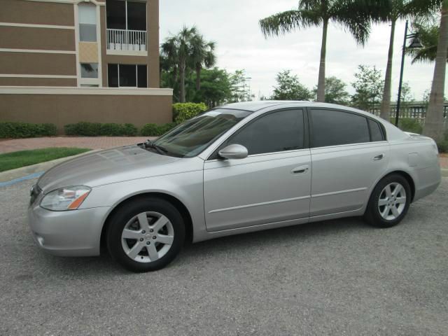 Nissan Altima 2002 photo 4