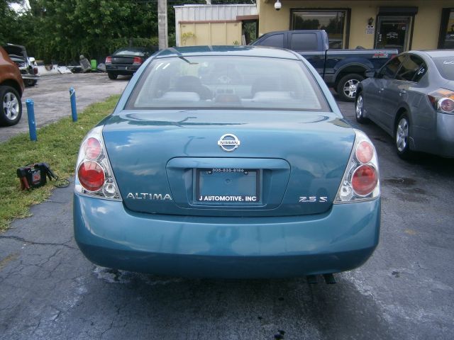 Nissan Altima 2002 photo 1