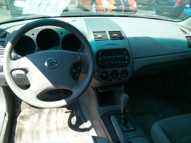 Nissan Altima 2002 photo 11