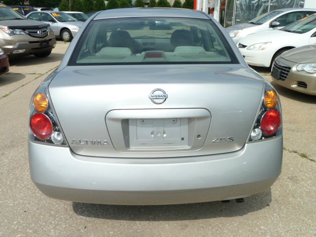 Nissan Altima 2002 photo 2