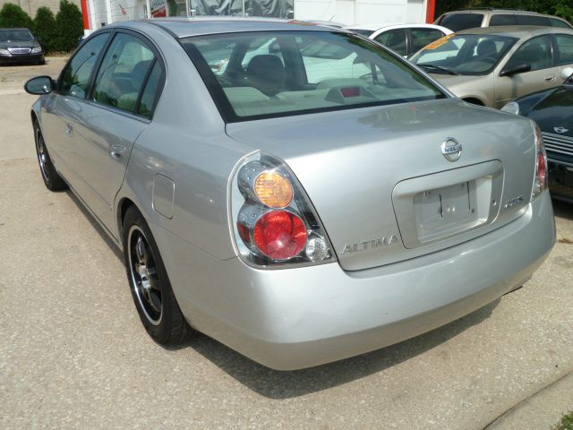 Nissan Altima 2002 photo 4