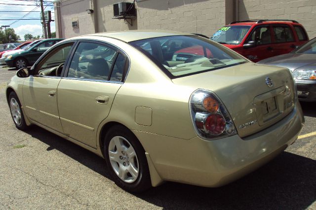 Nissan Altima 2002 photo 4