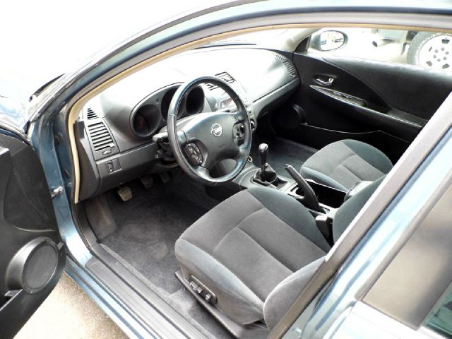 Nissan Altima 2002 photo 9