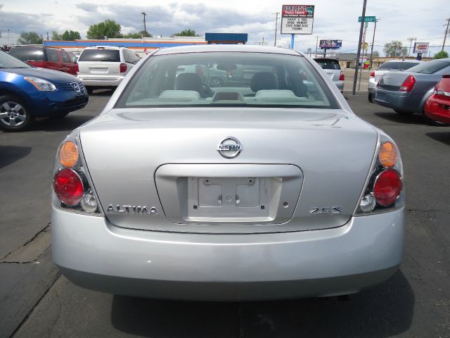 Nissan Altima 2002 photo 2