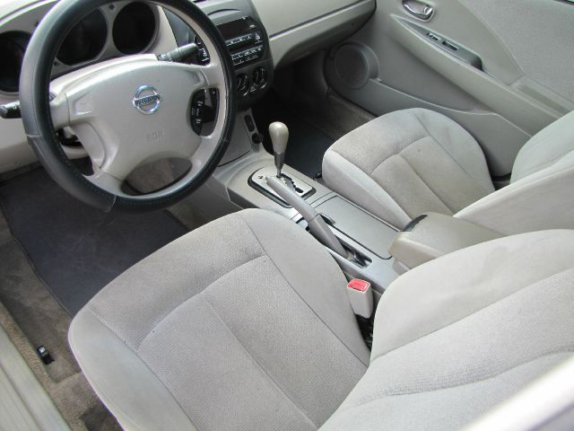 Nissan Altima 2002 photo 6