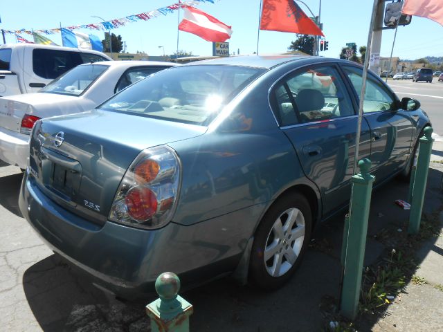 Nissan Altima 2002 photo 1