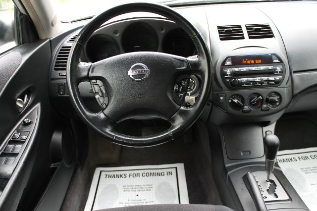 Nissan Altima 2002 photo 6