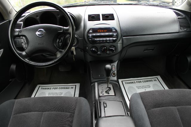 Nissan Altima 2002 photo 8