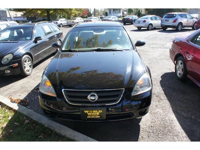 Nissan Altima 2002 photo 1