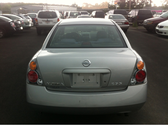 Nissan Altima 2002 photo 4