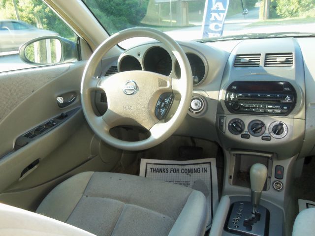 Nissan Altima 2002 photo 9