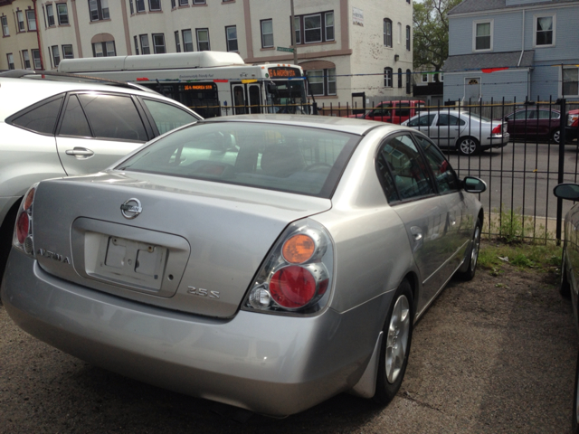 Nissan Altima 2002 photo 1