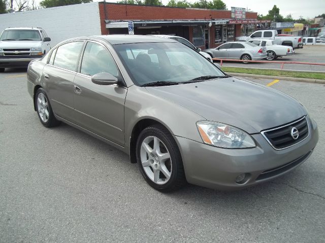 Nissan Altima 2002 photo 2