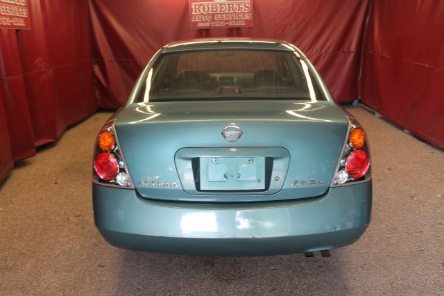 Nissan Altima 2002 photo 1