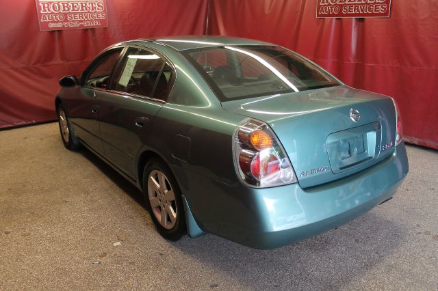 Nissan Altima 2002 photo 4