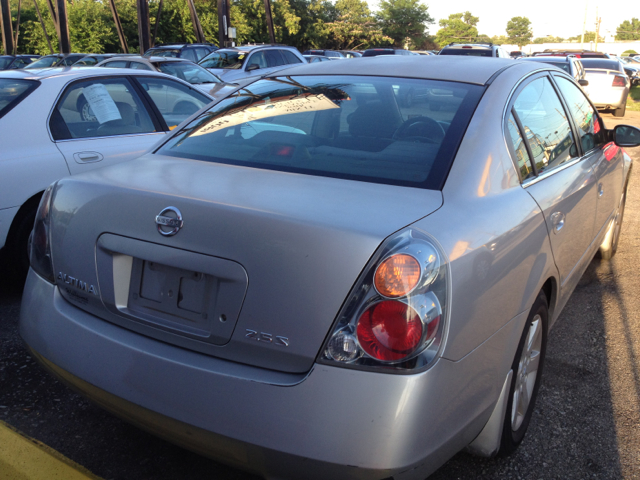 Nissan Altima 2002 photo 1