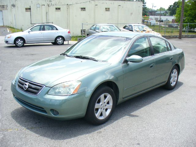 Nissan Altima Pickupslt Quad Cab SWB 4WD 4x4 Truck Sedan