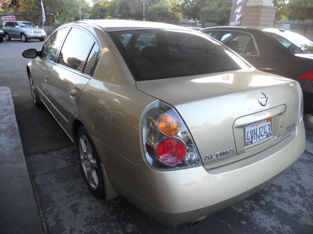 Nissan Altima 2002 photo 2