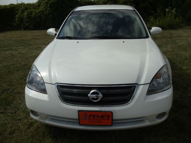 Nissan Altima 2002 photo 2