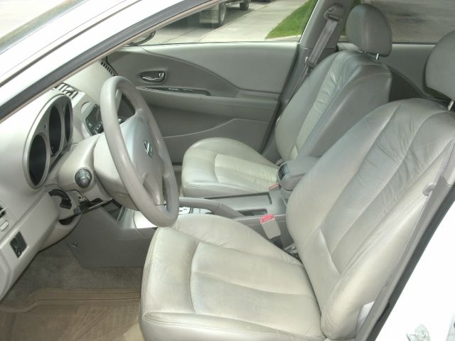 Nissan Altima 2002 photo 2