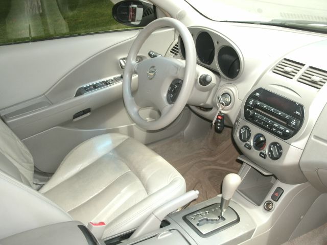 Nissan Altima 2002 photo 4