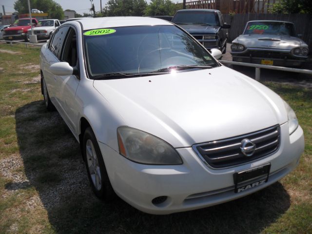 Nissan Altima 2002 photo 2